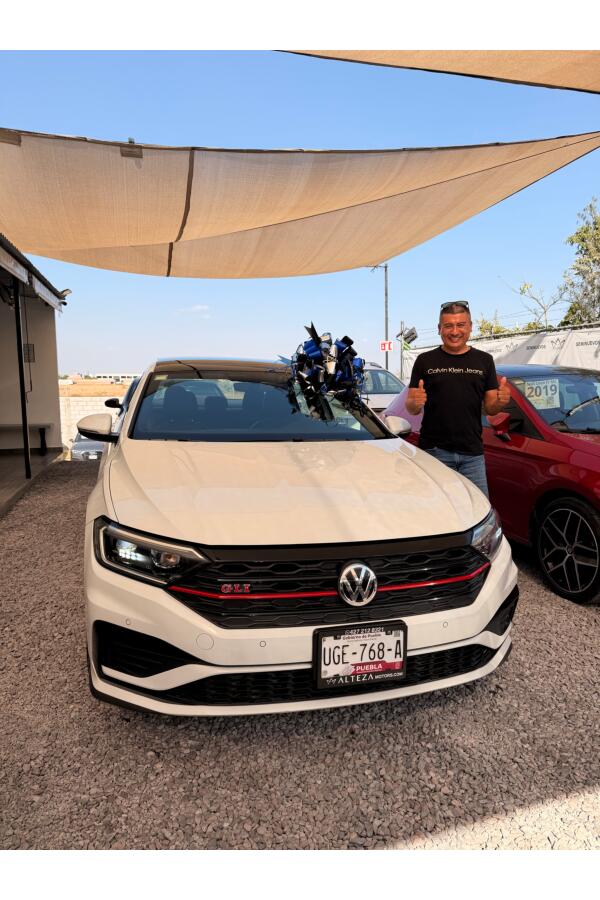 Entrega de auto 1 — Alteza Motors