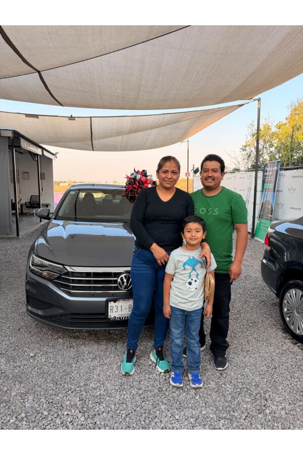 Entrega de auto 5 — Alteza Motors