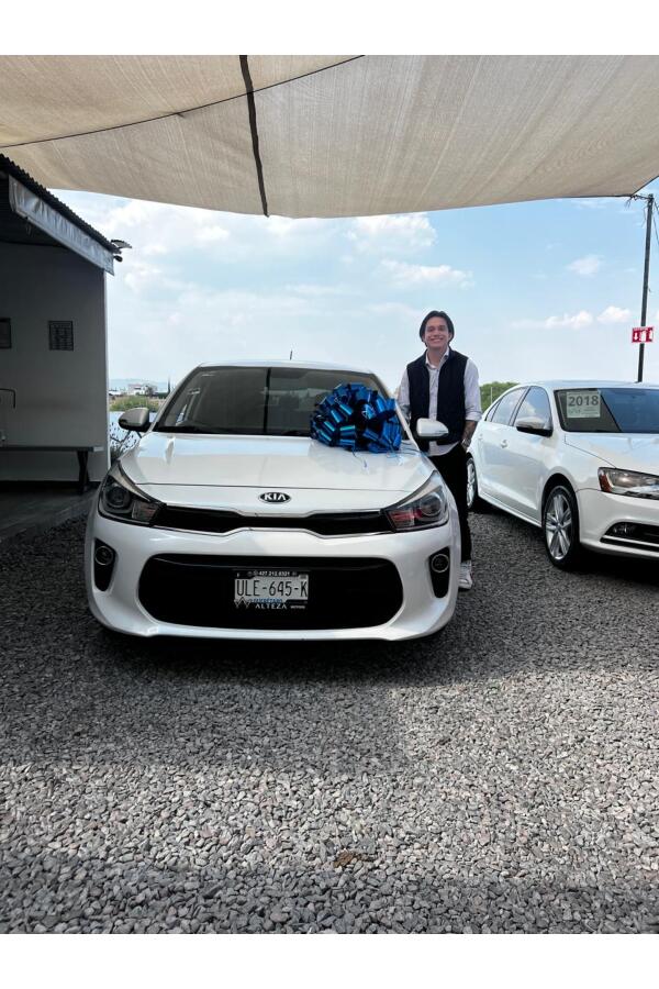 Entrega de auto 14 — Alteza Motors